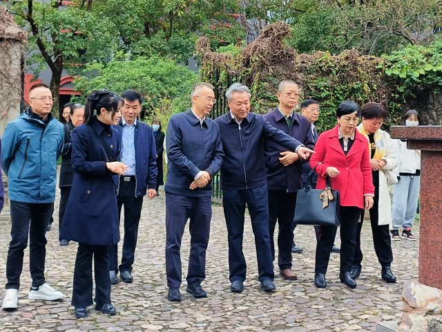 海南慈善2.jpg