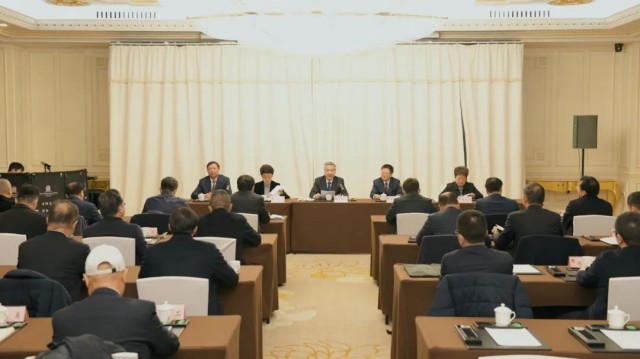 1.12临时党支部会议.jpg