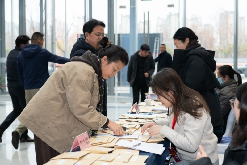 政协动态 大会报到4.jpg